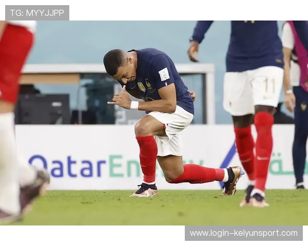 法国队小将姆巴佩再创纪录，未来可期，法国队的姆巴佩