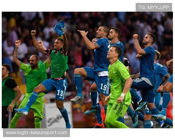 意甲尤文边路配合连环，前锋接连制造威胁