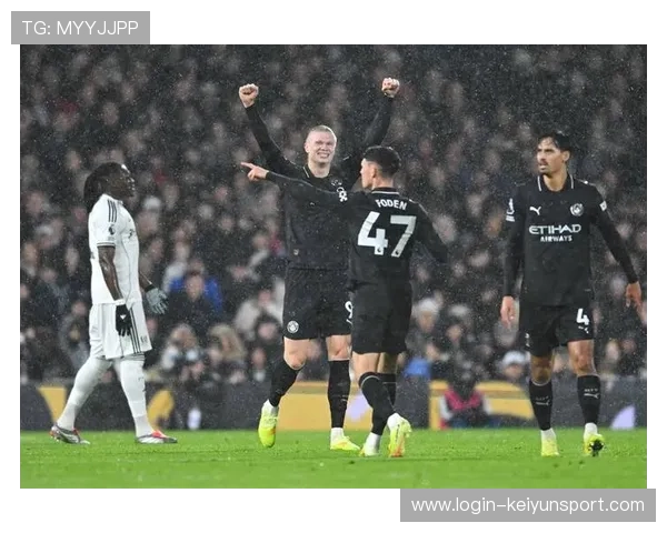 曼城3-0水晶宫，哈兰德双响福登世界波夺五连胜